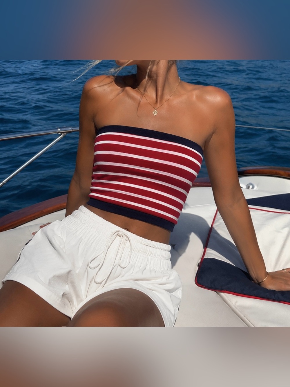Medium Women’s Heart & Hips Red, White & Navy Striped Tube Crop Top, Like New
